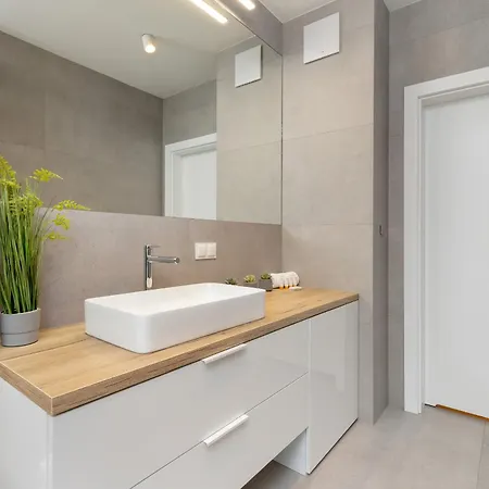 Port Marine With Sea View By Renters Appartement