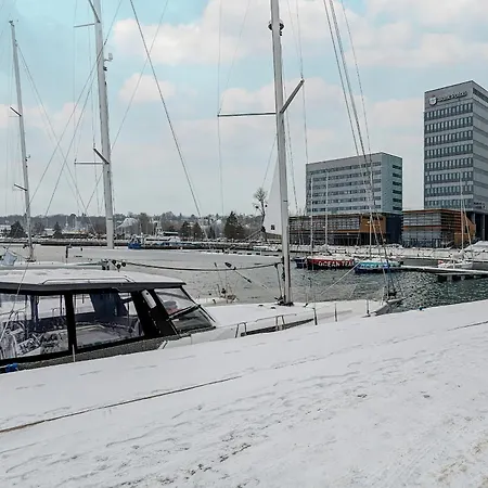 Port Marine With Sea View By Renters Gdynia