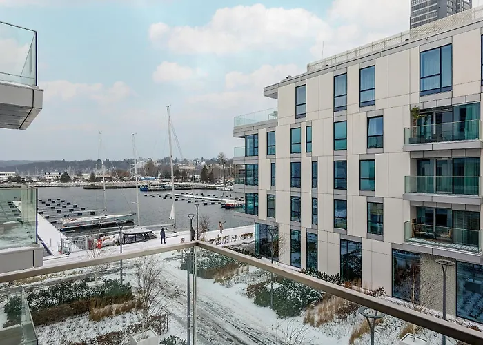 Port Marine With Sea View By Renters Апартаменты